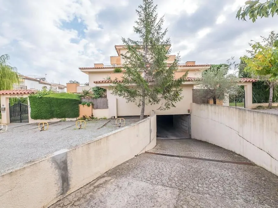 Stil Mar. Apartment For 5 People With Communal Pool L'Escala