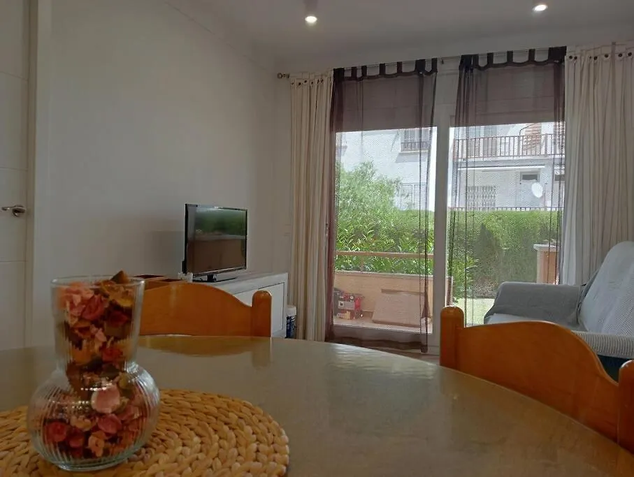 Stil Mar. Apartment For 5 People With Communal Pool L' Escala 스페인