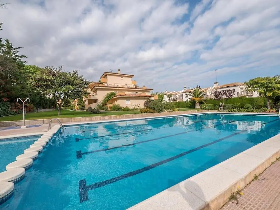 Stil Mar. Apartment For 5 People With Communal Pool L'Escala Spain